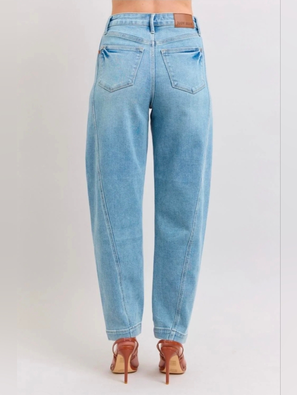 Judy Blue High Waist Side Panel Barrel Leg Jean size 29 - Picture 5 of 16